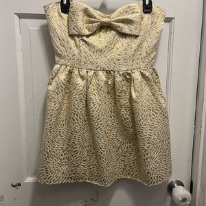 Strapless gold short dress